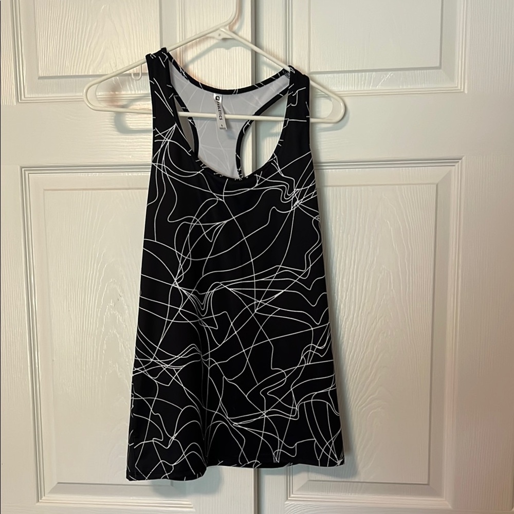 Fabletics Black and White Graphic Sleeveless Tank Top